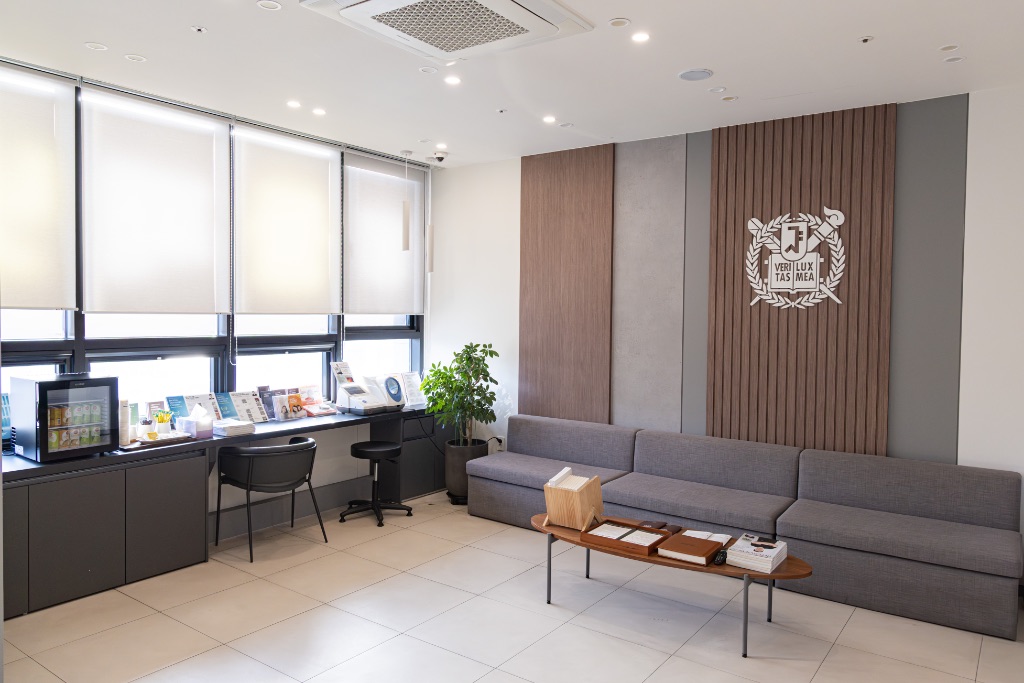 서울대 엠블럼 라운지